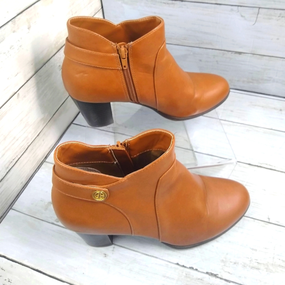 Giani Bernini ABALINA Wmns 8.5M Brown VeganLeather Ankle Side Zip Boot 2.75"Heel
